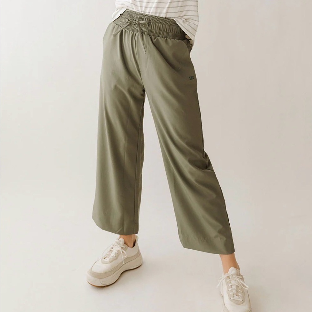 Albion Aubrey wide leg pants in olive women’s XL EUC